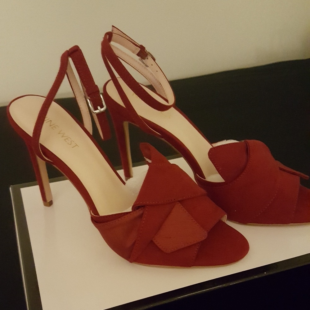 Women's Dress Shoe